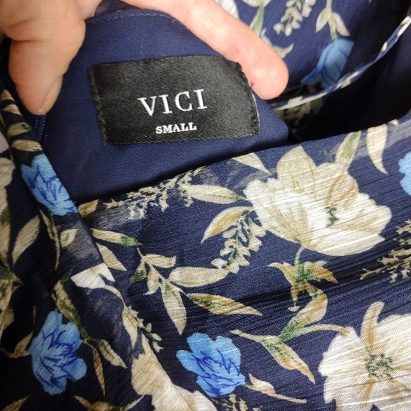 VICI floral open tie-back Jumpsuit - Picture 4 of 5